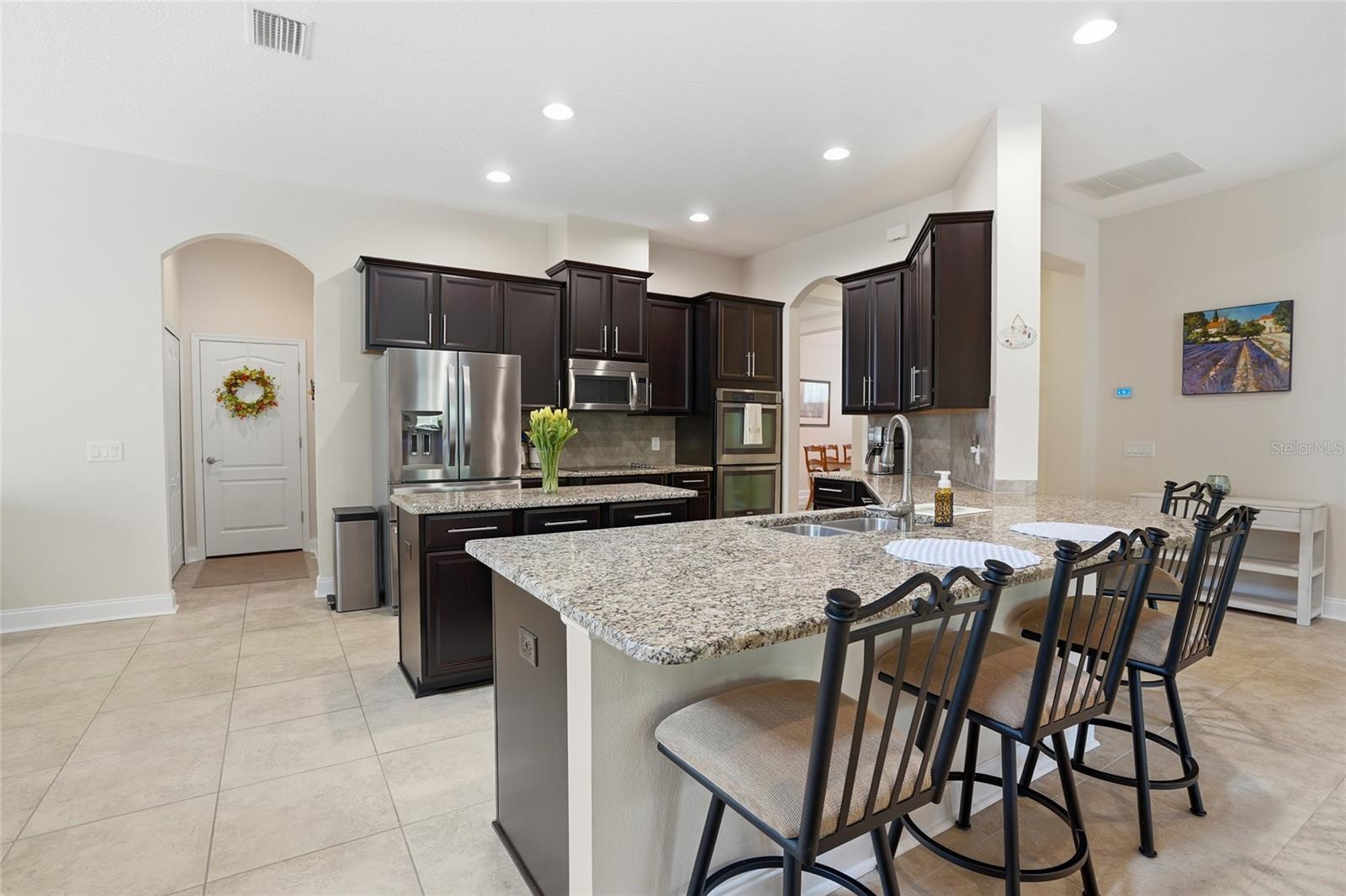 Listing photo id 9 for 4079 Windcrest Drive