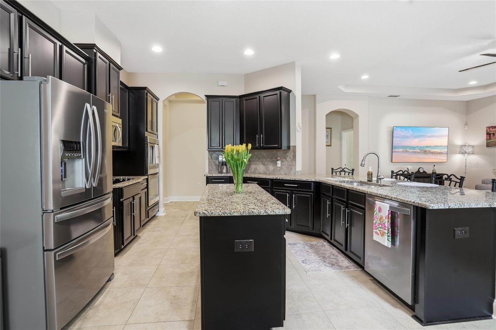 Listing photo id 10 for 4079 Windcrest Drive