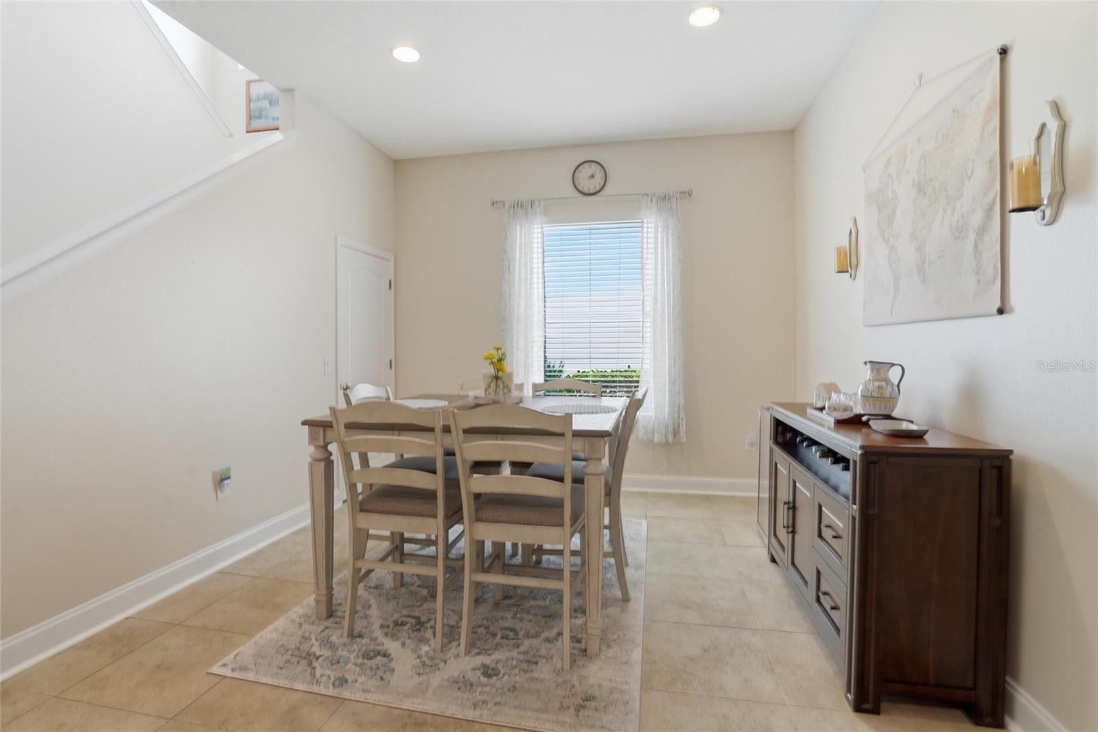 Listing photo id 12 for 4079 Windcrest Drive