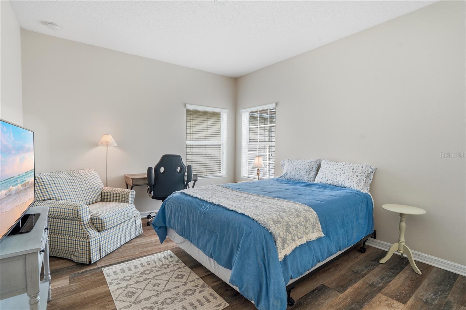 Listing photo id 29 for 4079 Windcrest Drive