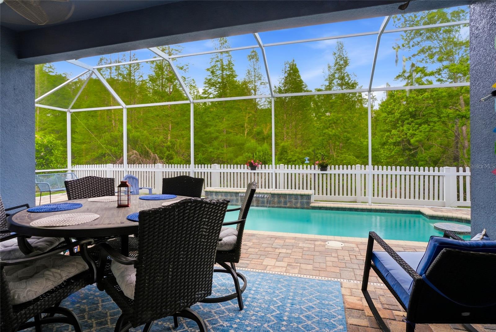 Listing photo id 36 for 4079 Windcrest Drive