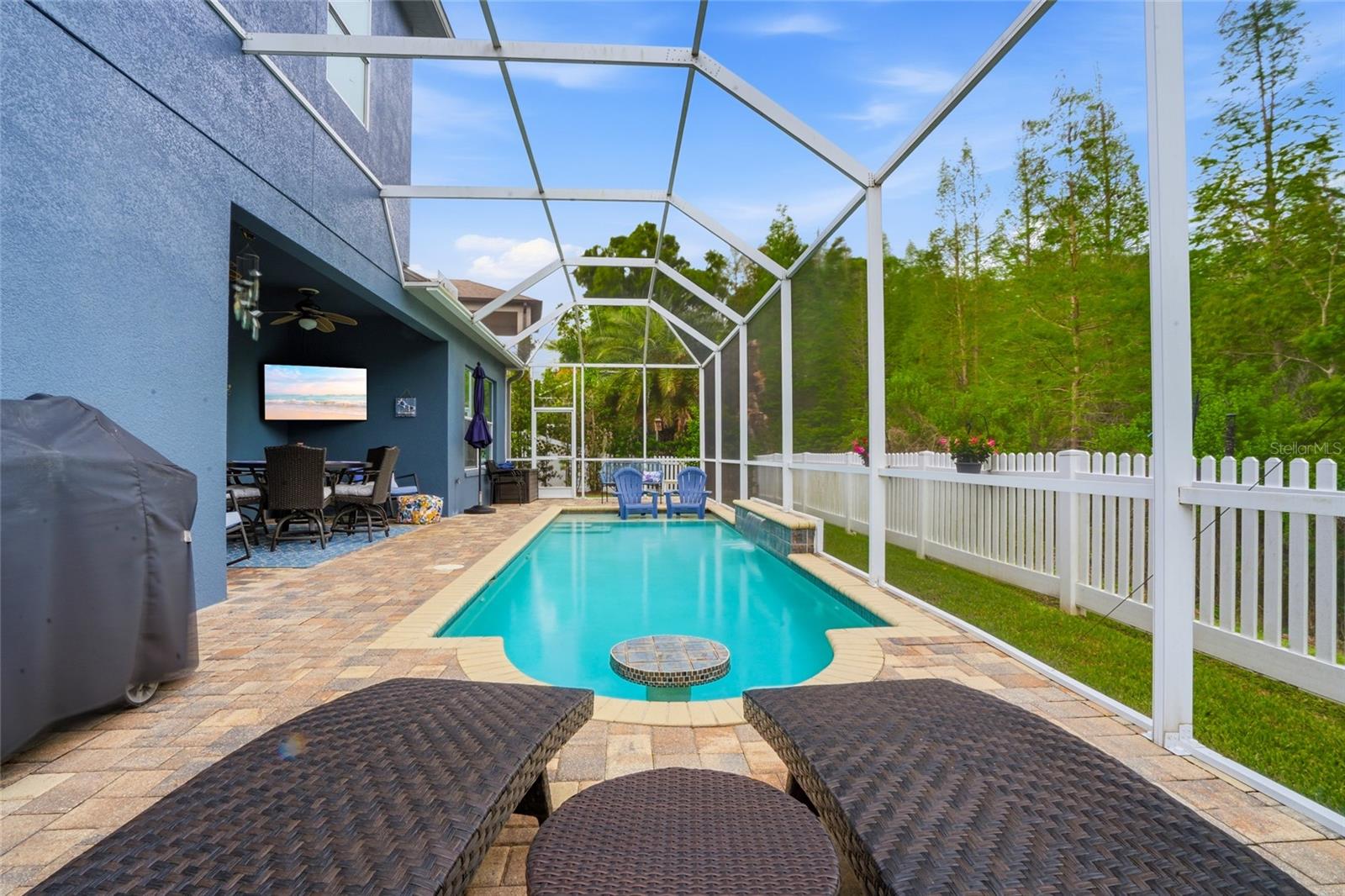 Listing photo id 39 for 4079 Windcrest Drive