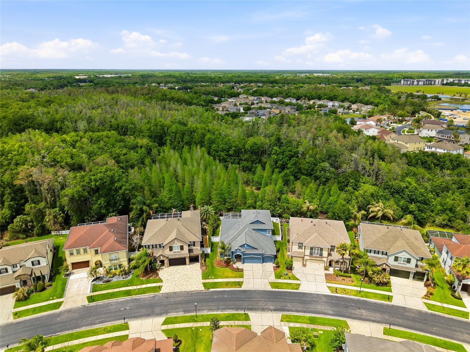 Listing photo id 45 for 4079 Windcrest Drive