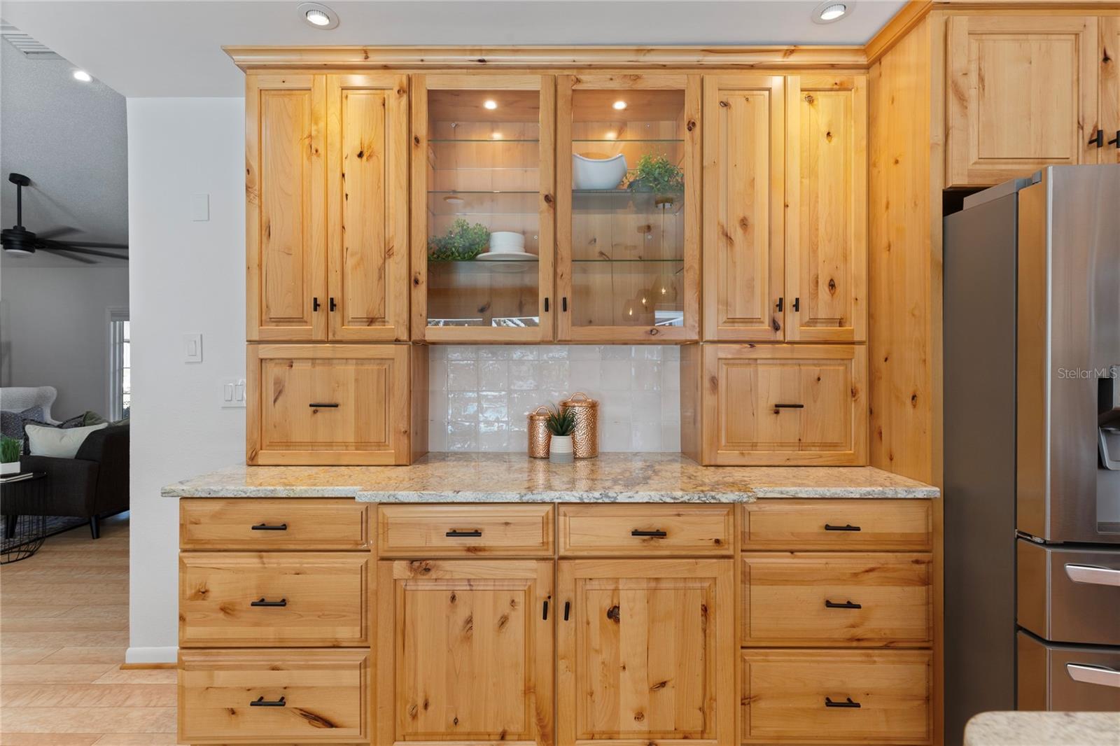 Listing photo id 9 for 5000 Lake Valencia Boulevard W