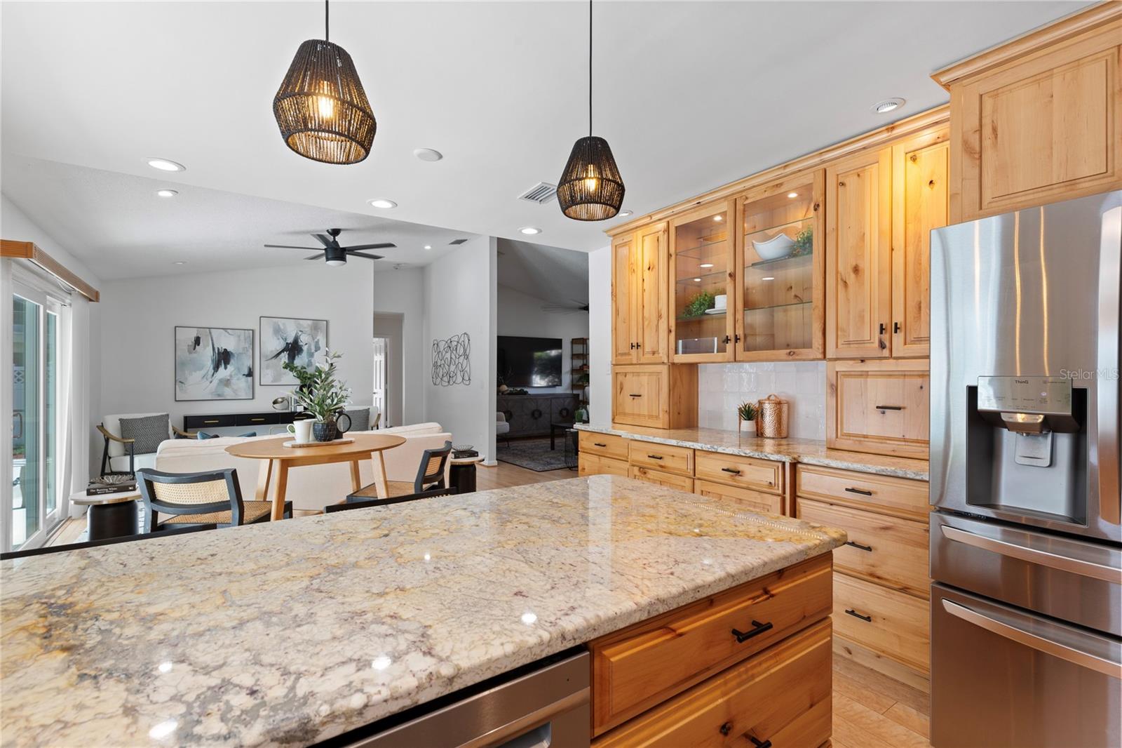 Listing photo id 10 for 5000 Lake Valencia Boulevard W