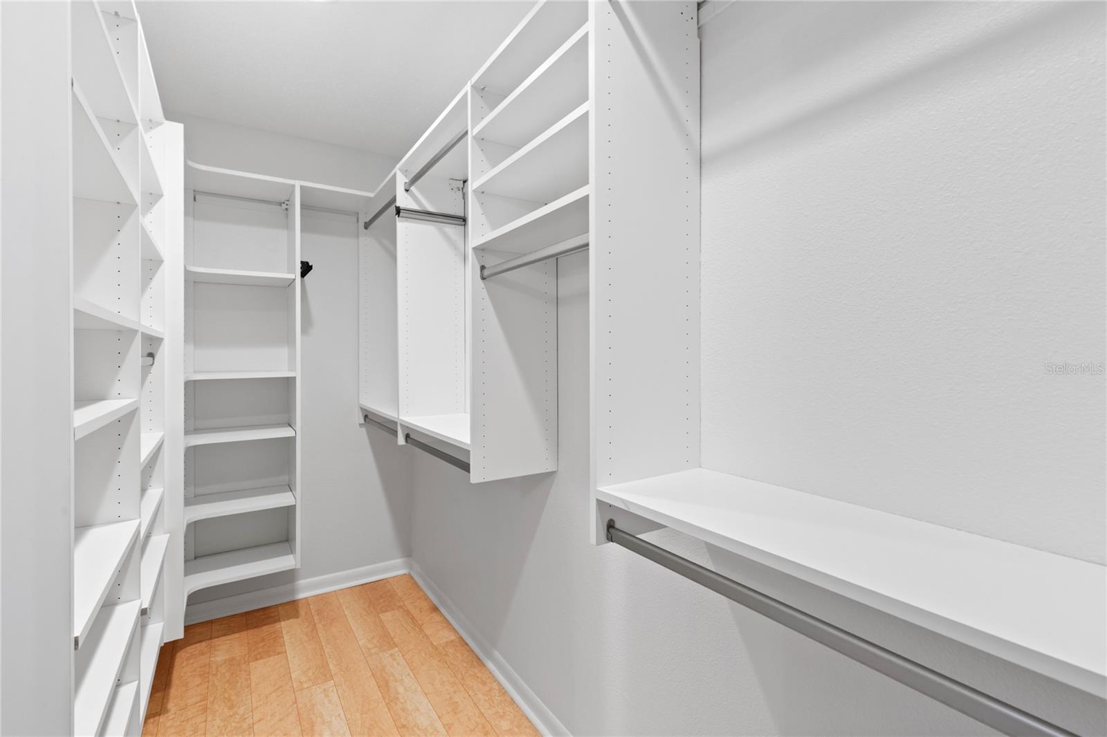 Listing photo id 22 for 5000 Lake Valencia Boulevard W