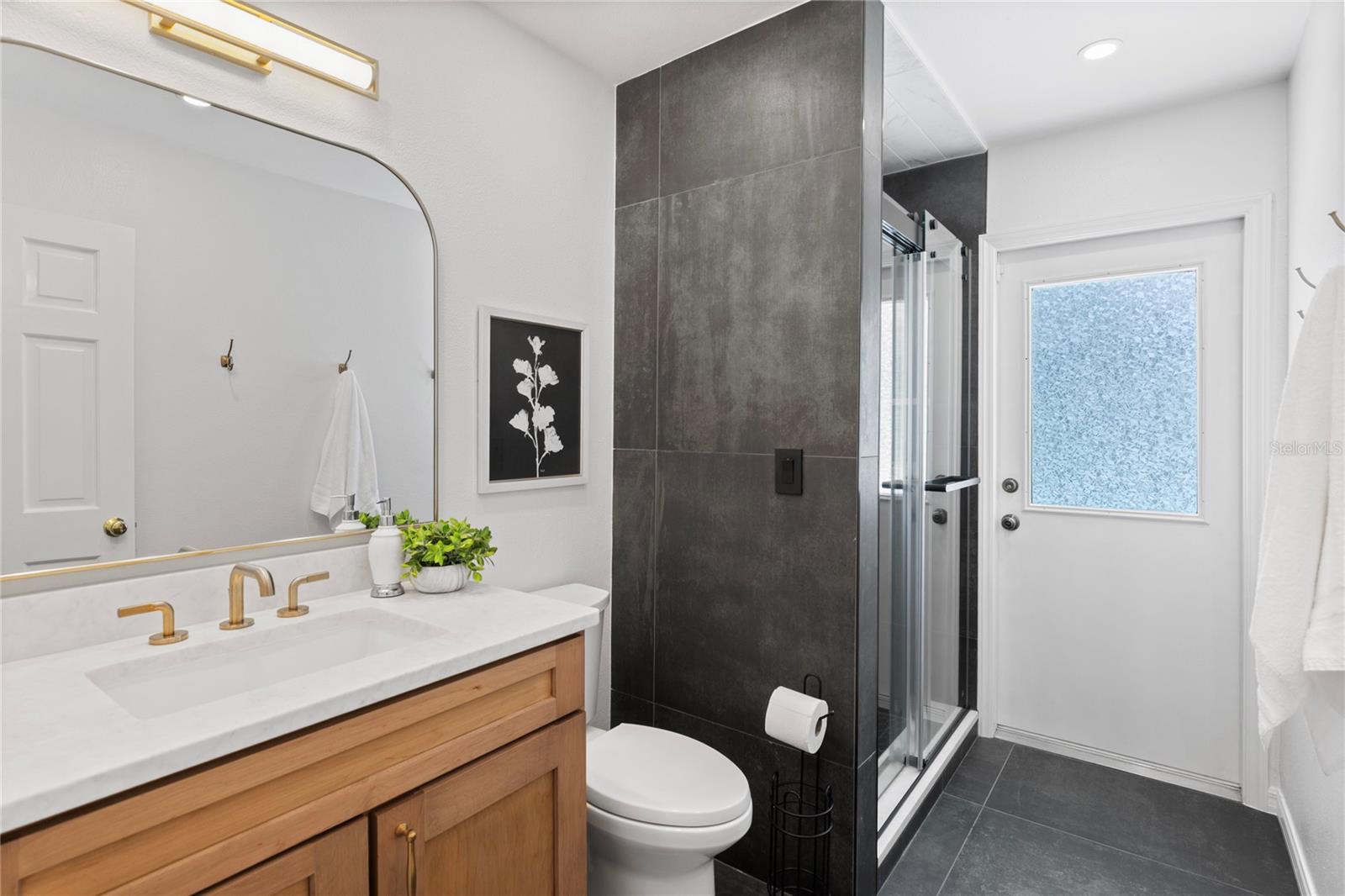 Listing photo id 26 for 5000 Lake Valencia Boulevard W