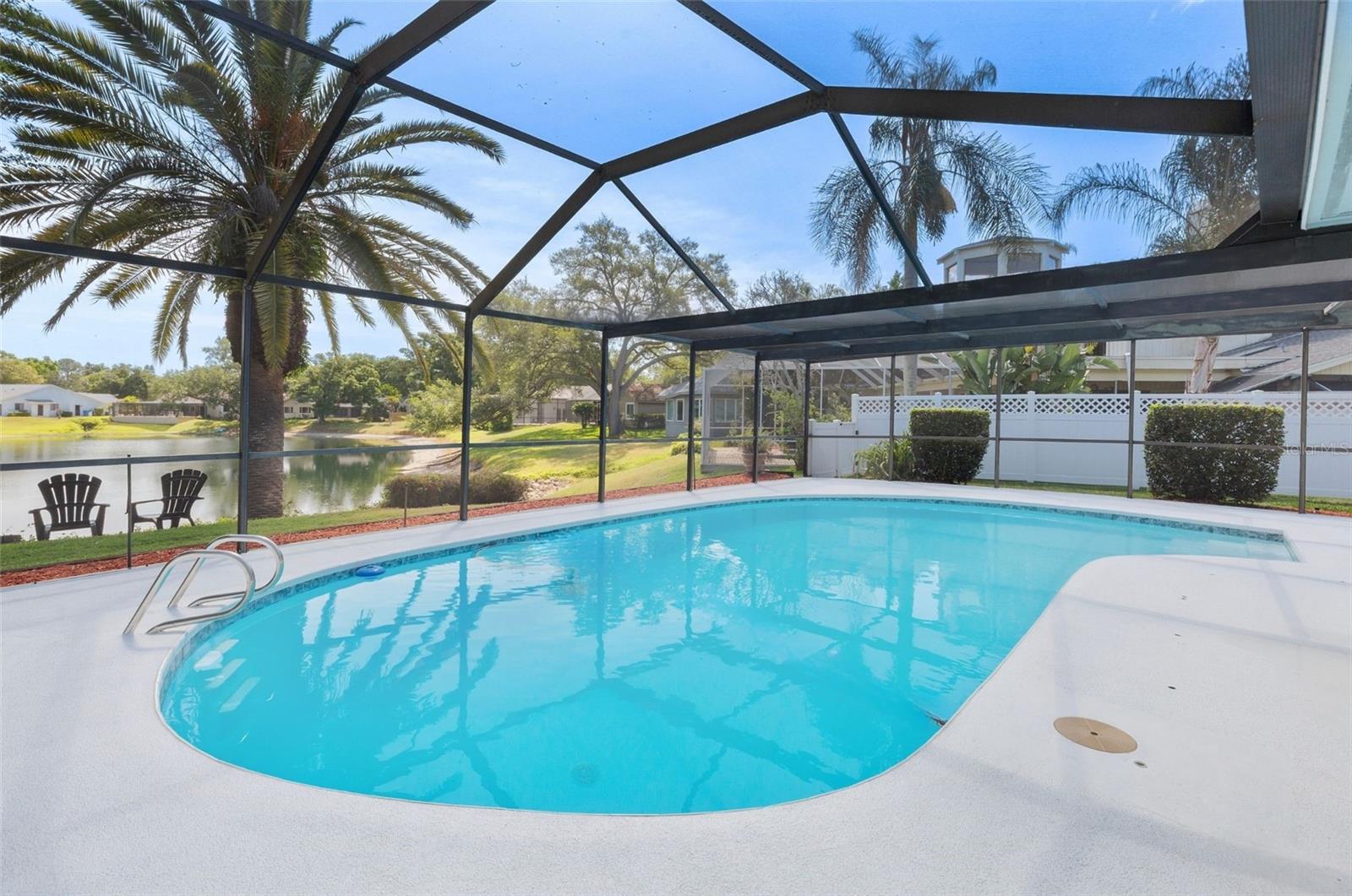 Listing photo id 33 for 5000 Lake Valencia Boulevard W