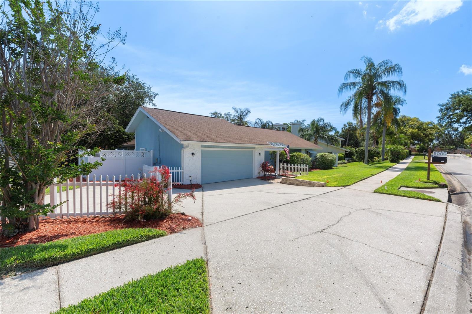 Listing photo id 39 for 5000 Lake Valencia Boulevard W