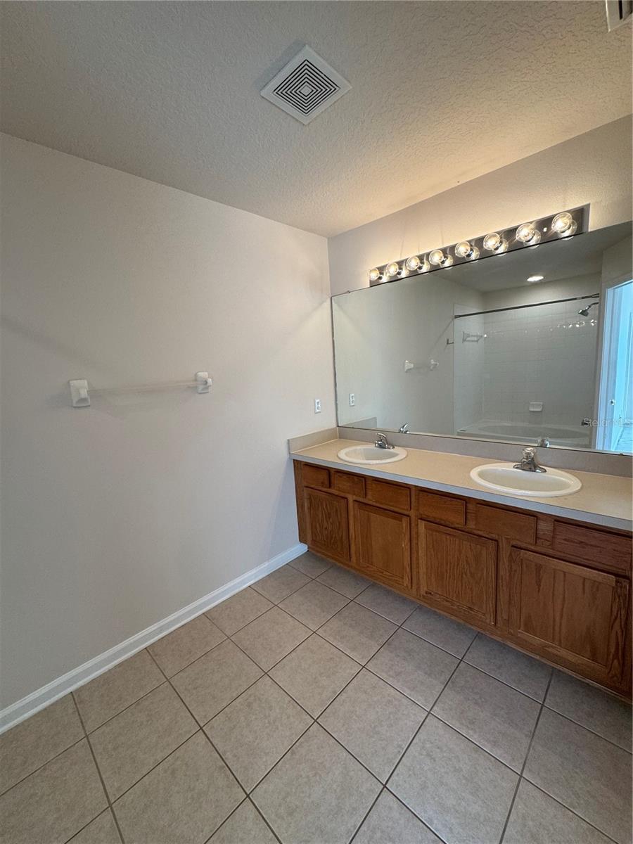 Image 16 of 30 For 2808 Conch Hollow Drive