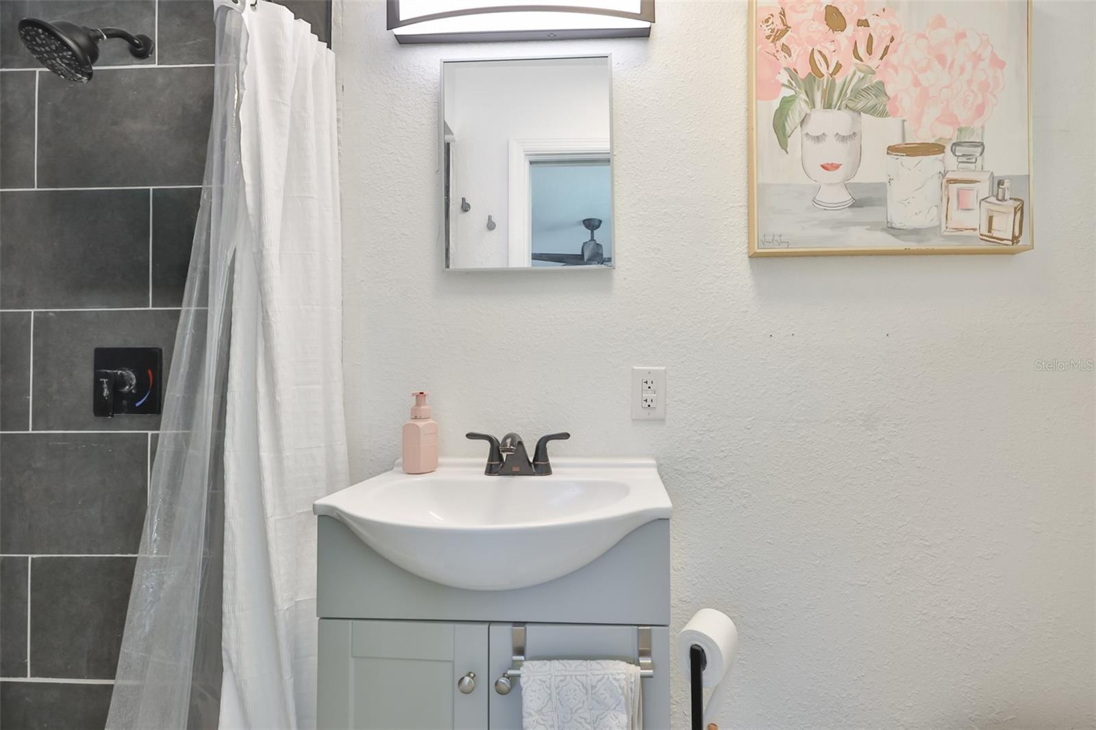 Listing photo id 10 for 8391 59th Lane N