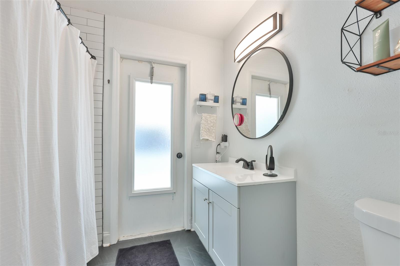 Listing photo id 11 for 8391 59th Lane N