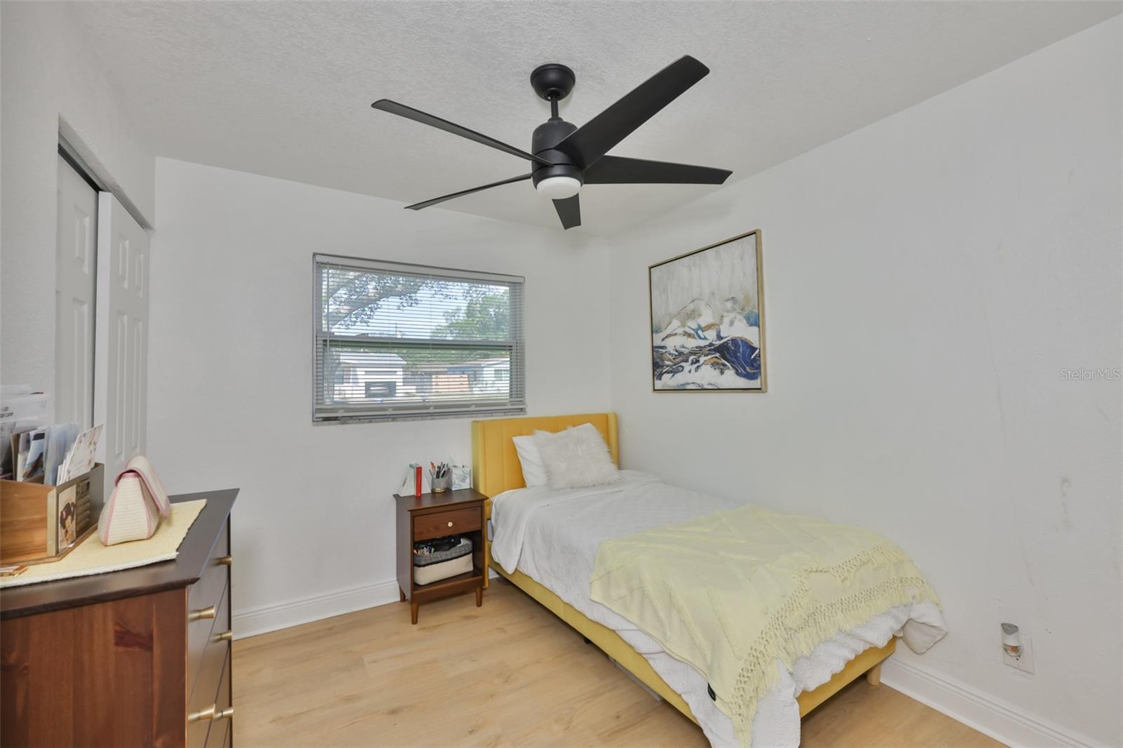 Listing photo id 12 for 8391 59th Lane N