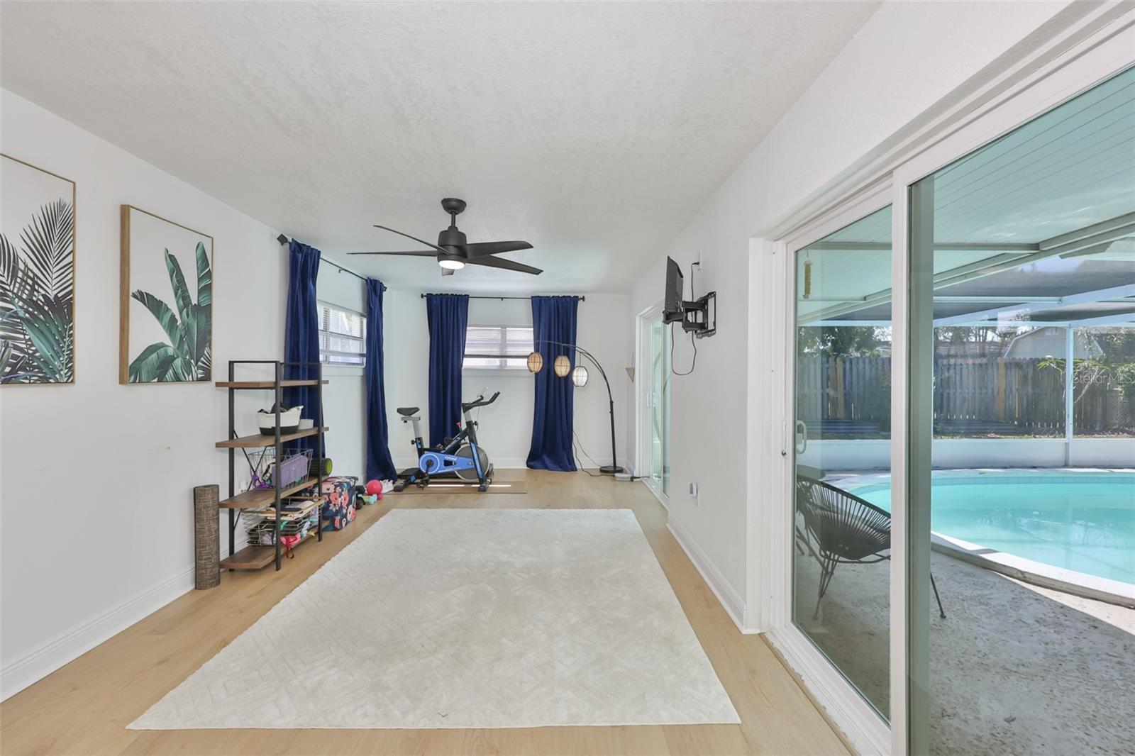 Listing photo id 20 for 8391 59th Lane N