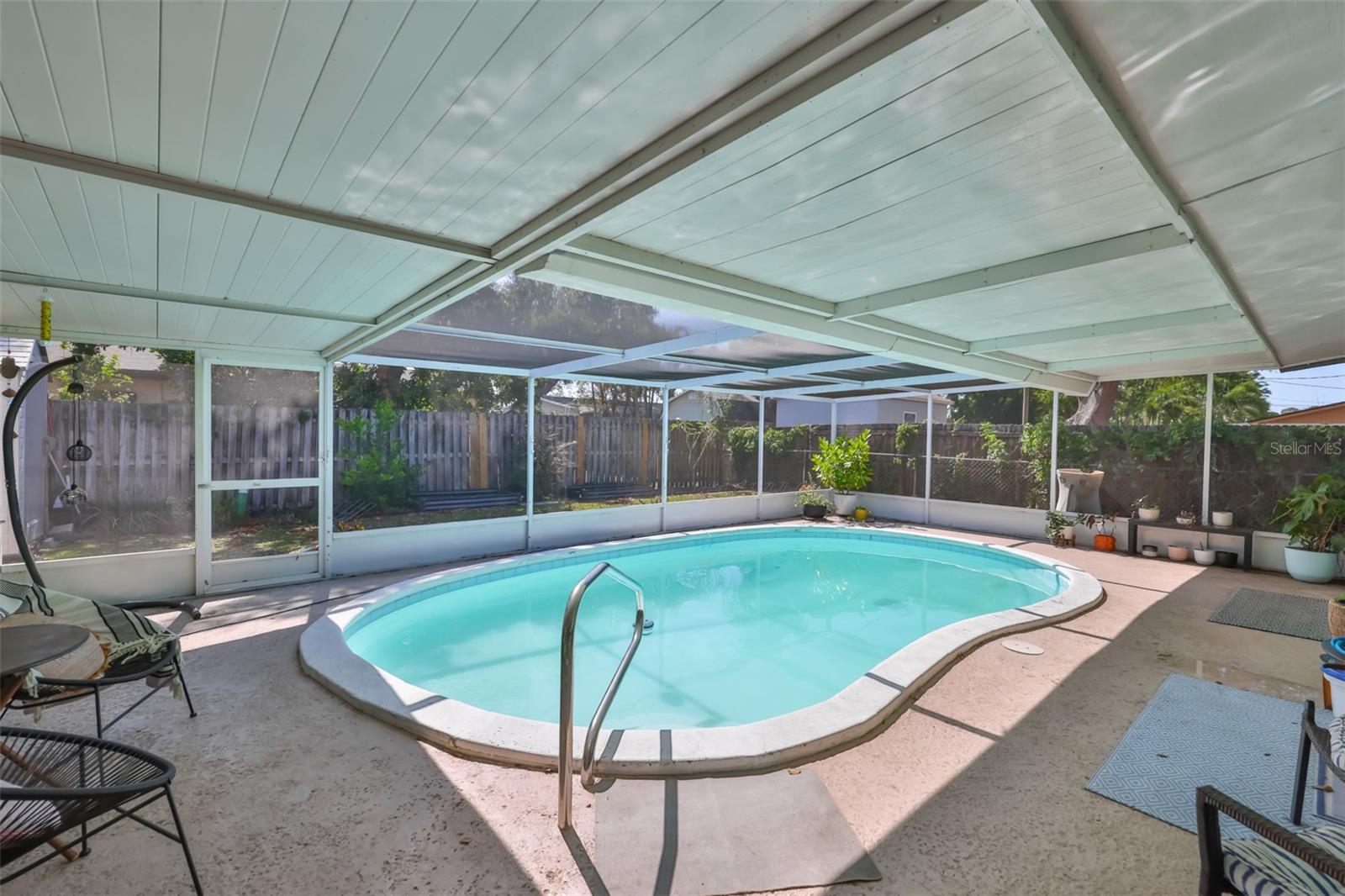 Listing photo id 24 for 8391 59th Lane N