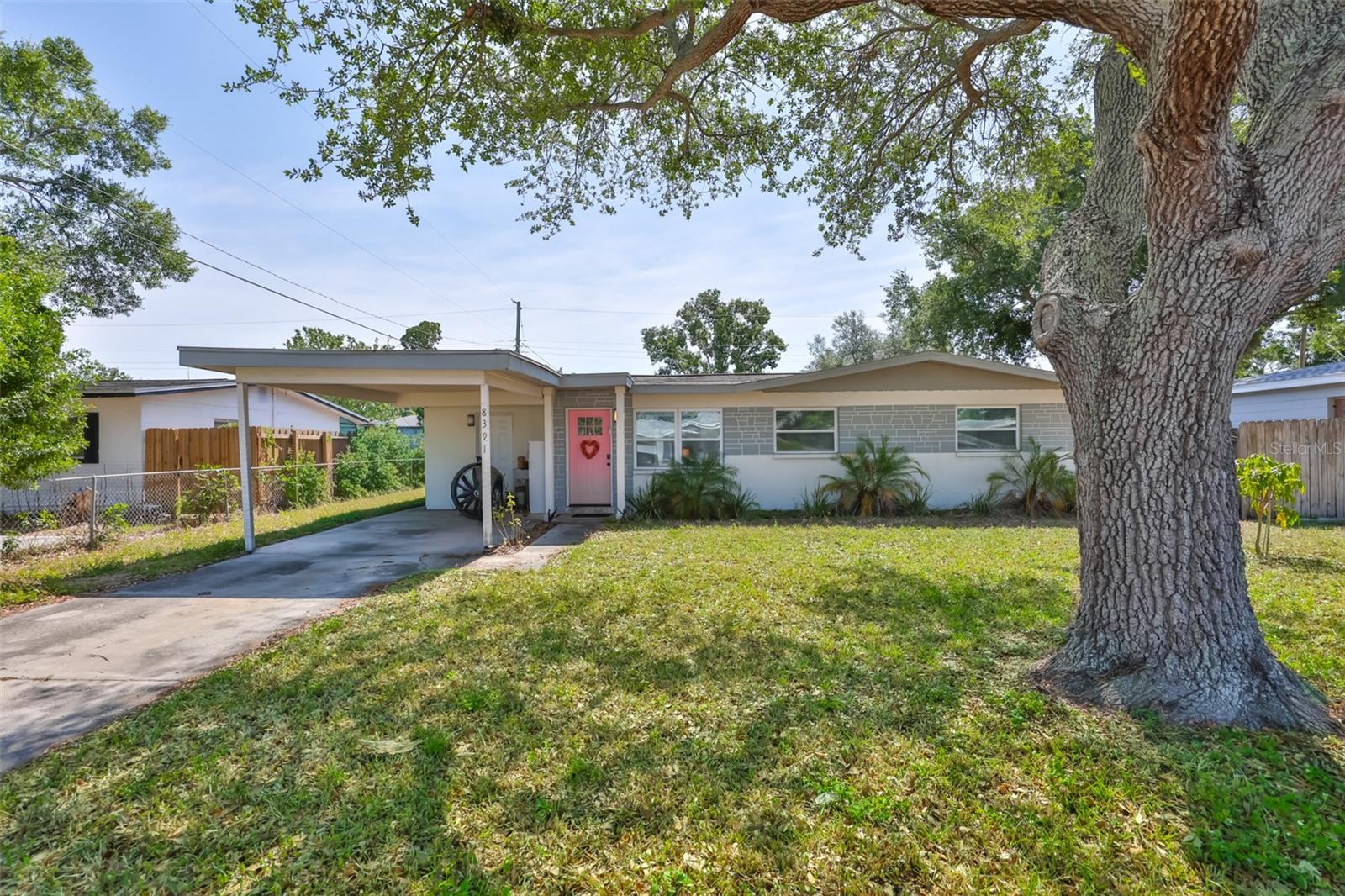 Listing photo id 31 for 8391 59th Lane N