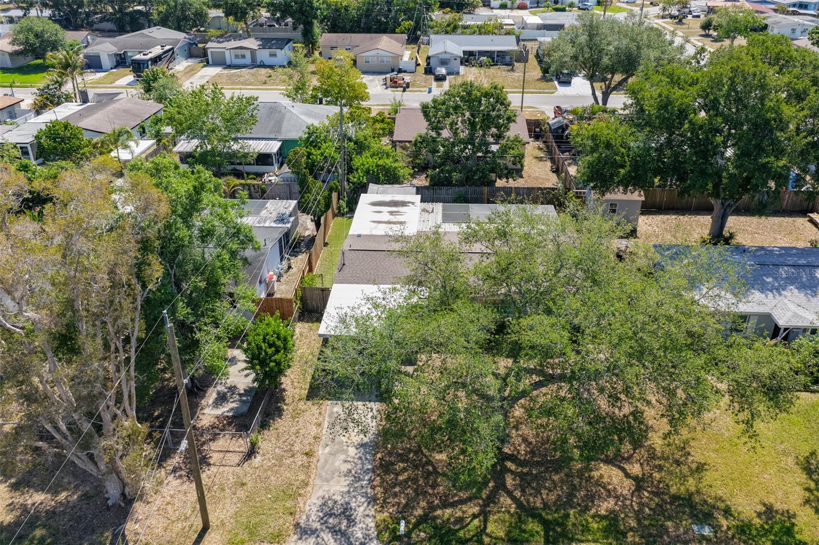 Listing photo id 33 for 8391 59th Lane N