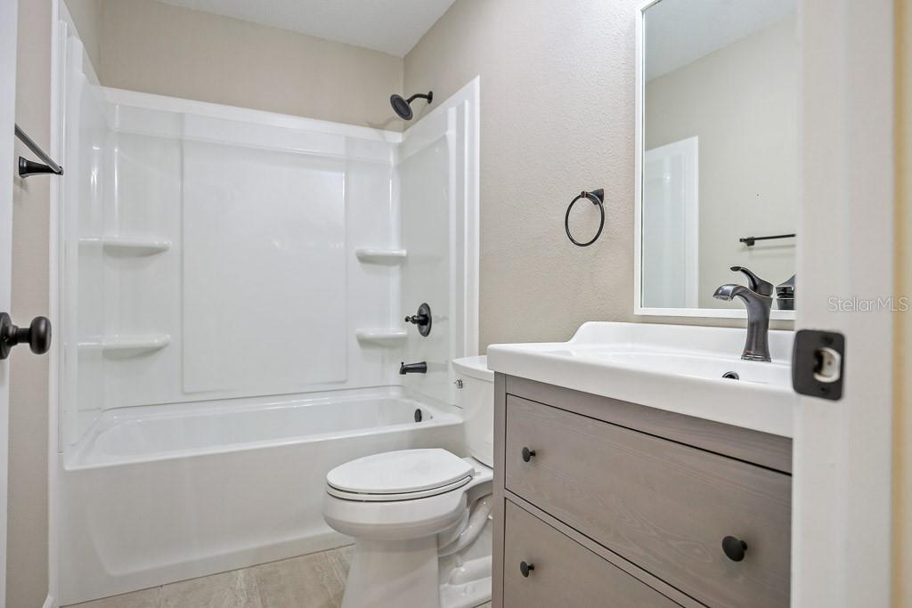 Image 24 of 28 For 10831 Johanna Avenue