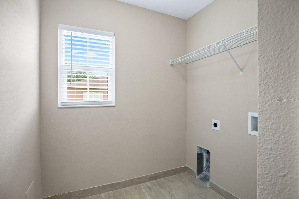 Image 25 of 28 For 10831 Johanna Avenue