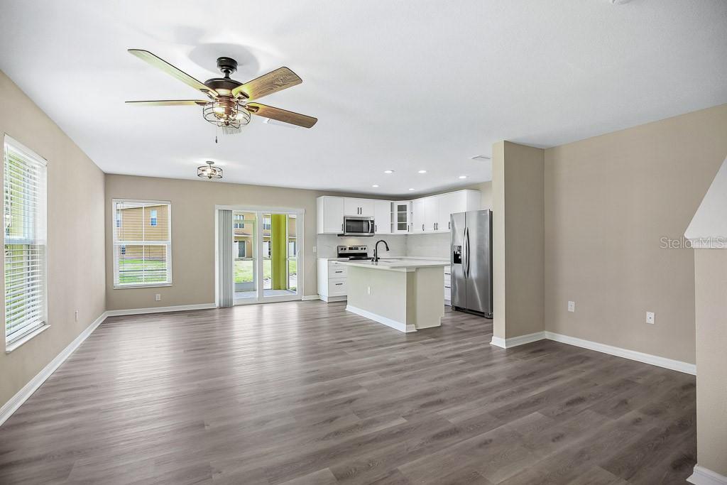 Image 6 of 28 For 10831 Johanna Avenue