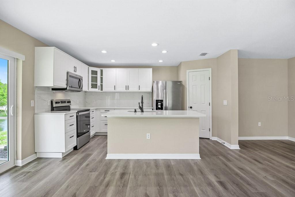 Image 8 of 28 For 10831 Johanna Avenue