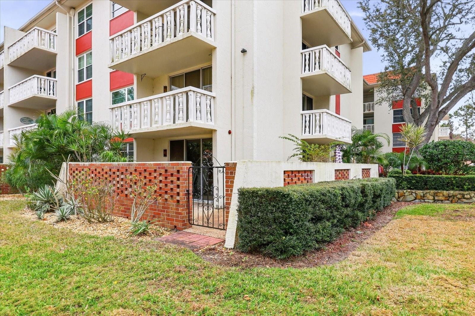 Image 2 of 42 For 2650 Pearce Drive 111