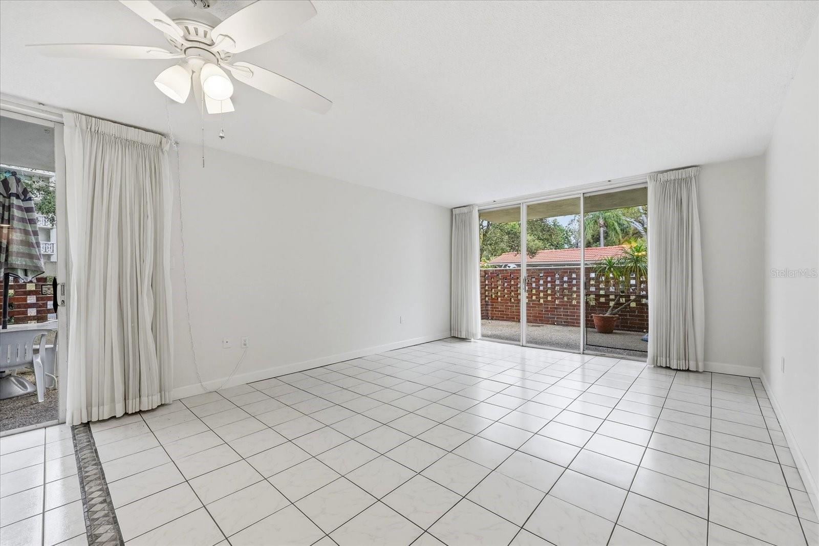 Image 20 of 42 For 2650 Pearce Drive 111