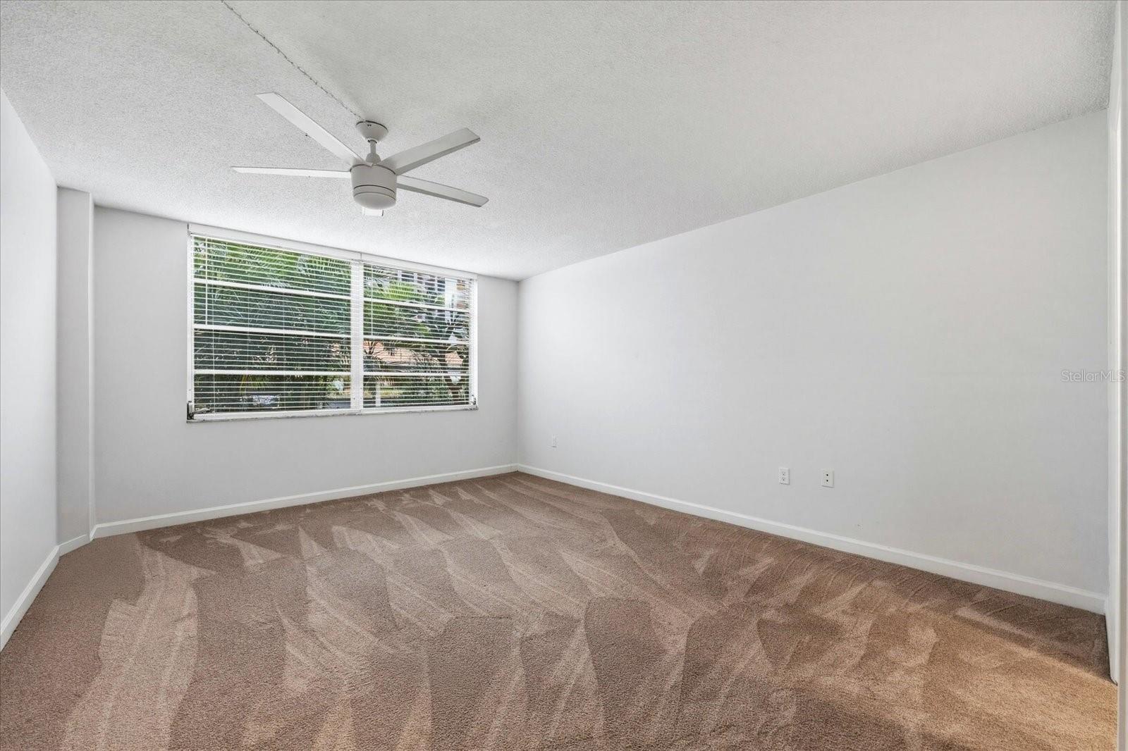 Image 22 of 42 For 2650 Pearce Drive 111