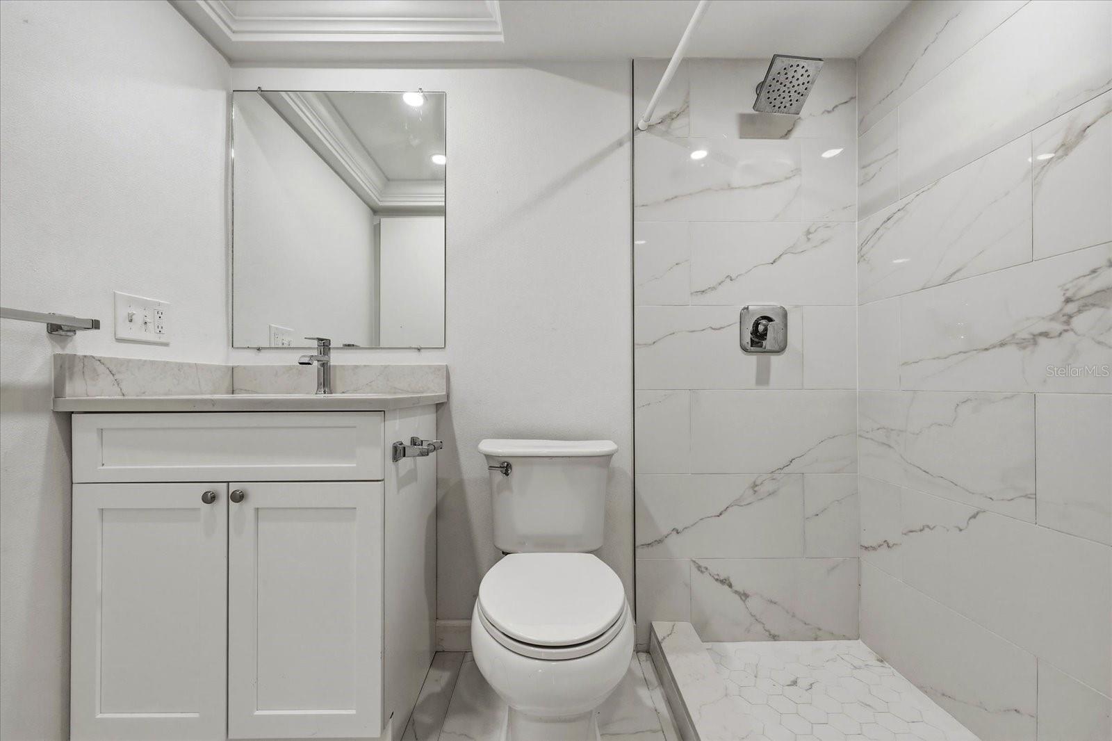 Image 26 of 42 For 2650 Pearce Drive 111