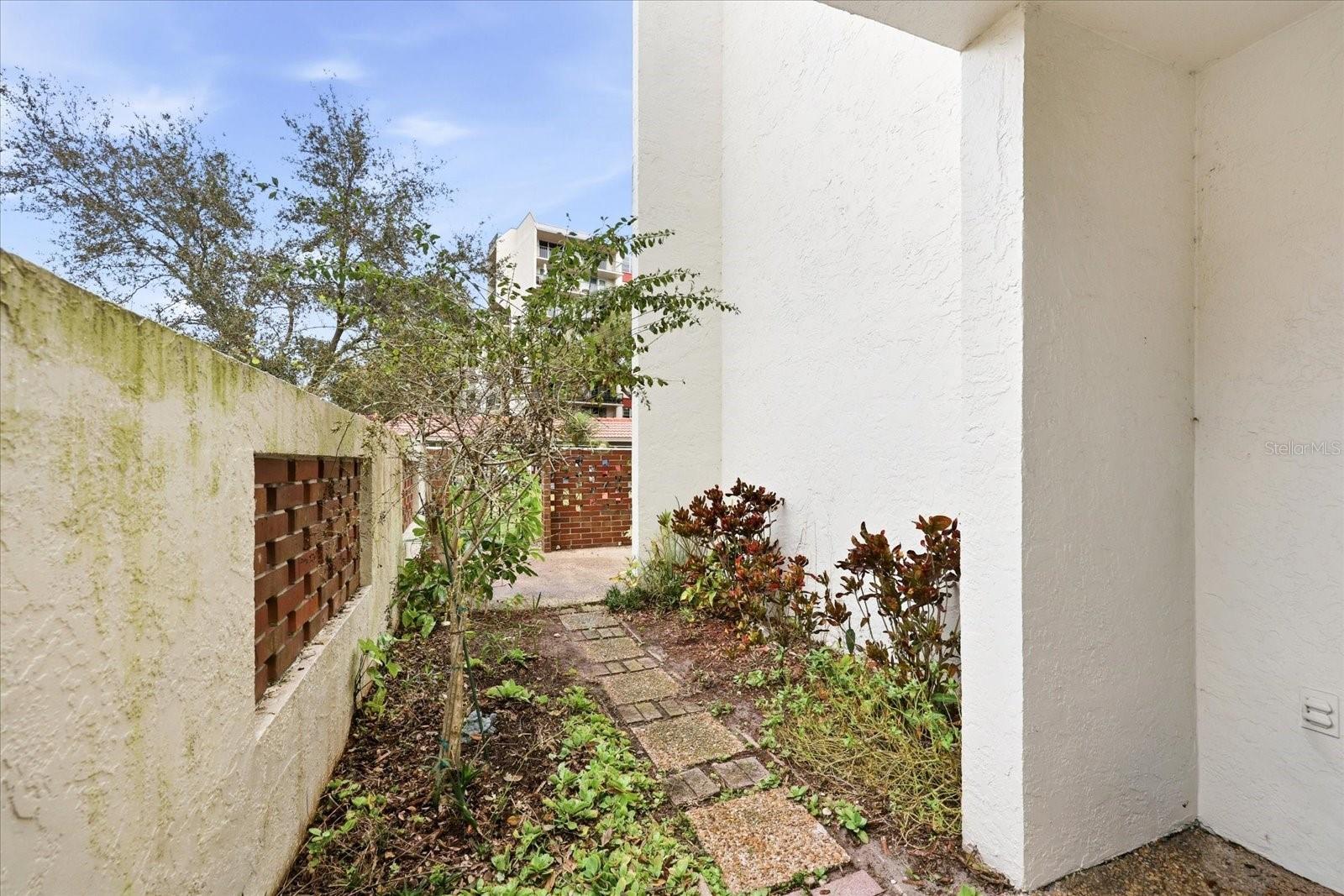 Image 34 of 42 For 2650 Pearce Drive 111