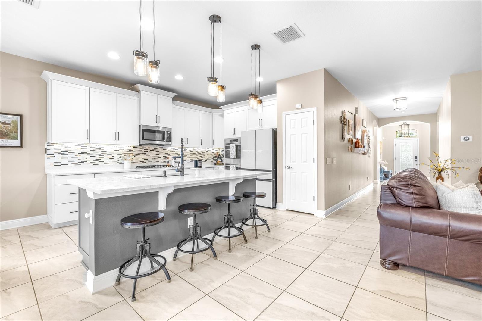 Listing photo id 12 for 21827 Billowy Jaunt Drive