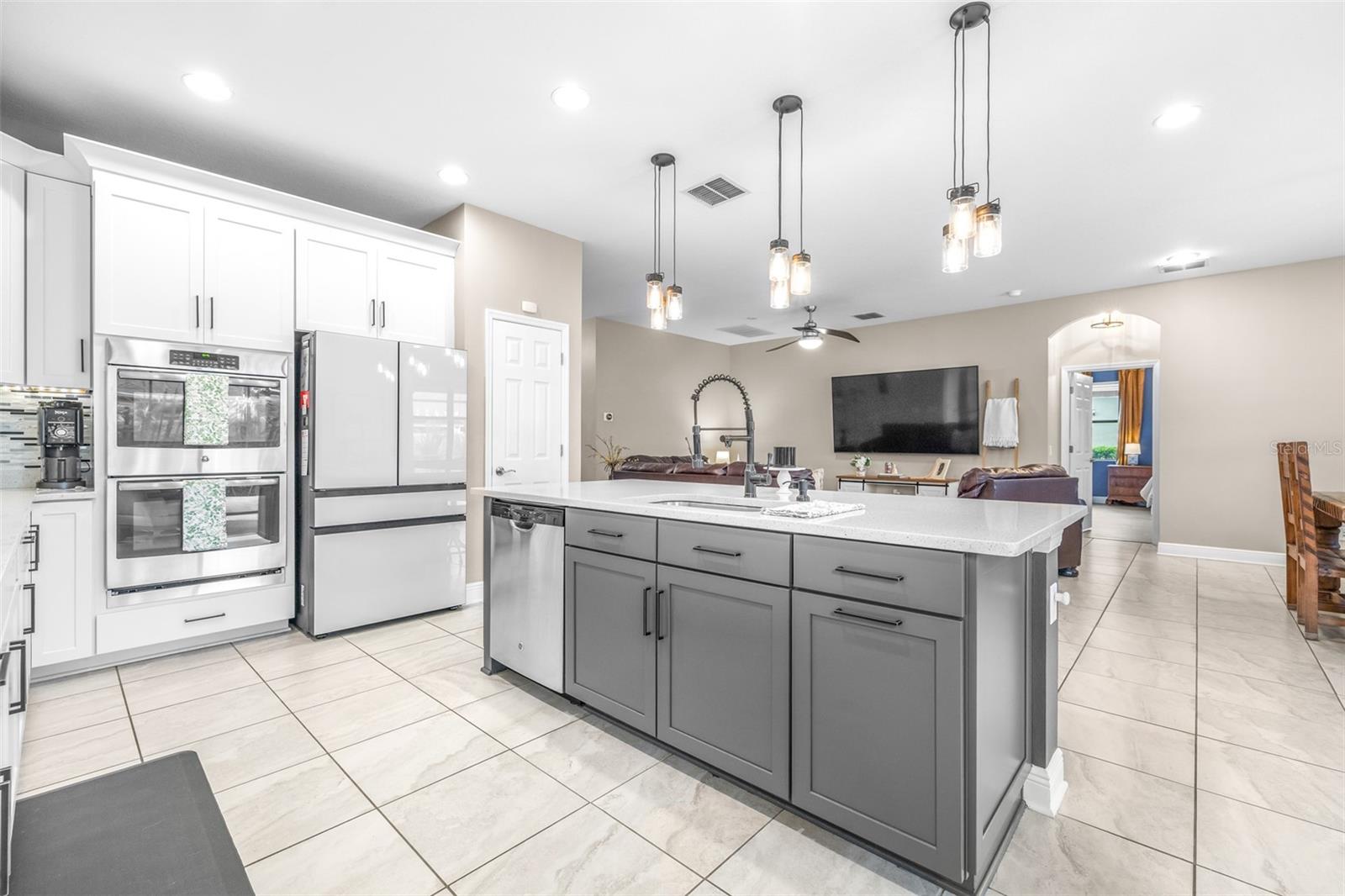 Listing photo id 17 for 21827 Billowy Jaunt Drive