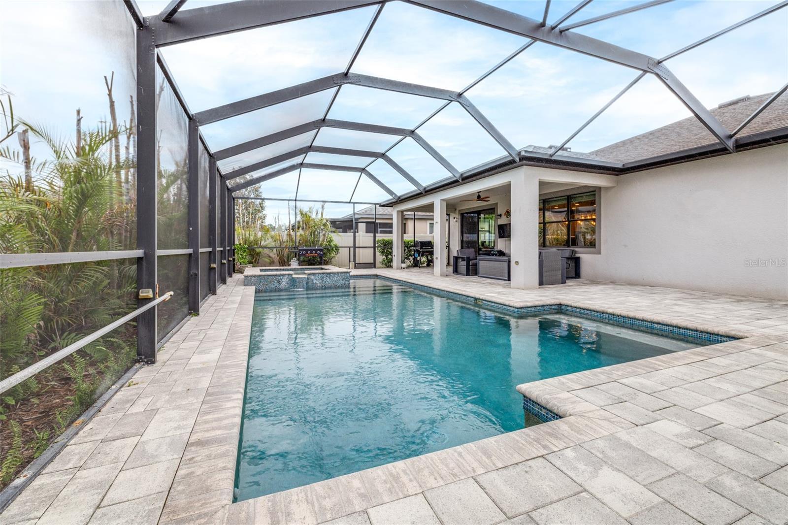 Listing photo id 0 for 21827 Billowy Jaunt Drive