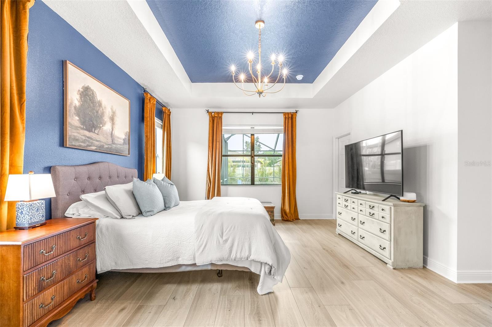 Listing photo id 25 for 21827 Billowy Jaunt Drive