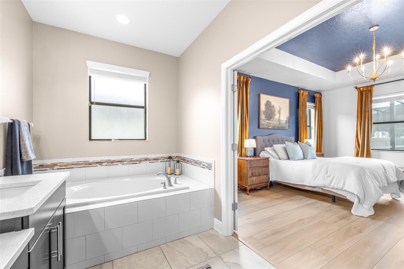 Listing photo id 28 for 21827 Billowy Jaunt Drive