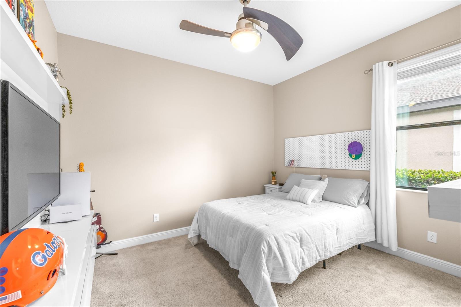 Listing photo id 32 for 21827 Billowy Jaunt Drive