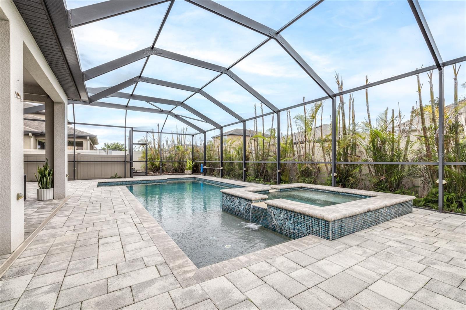 Listing photo id 46 for 21827 Billowy Jaunt Drive