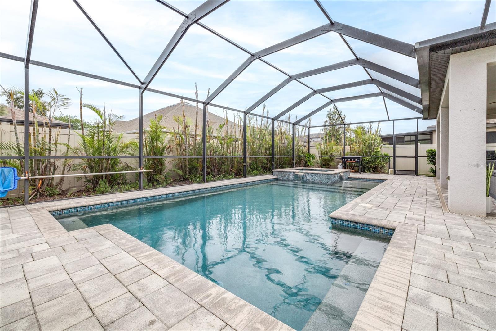 Listing photo id 48 for 21827 Billowy Jaunt Drive