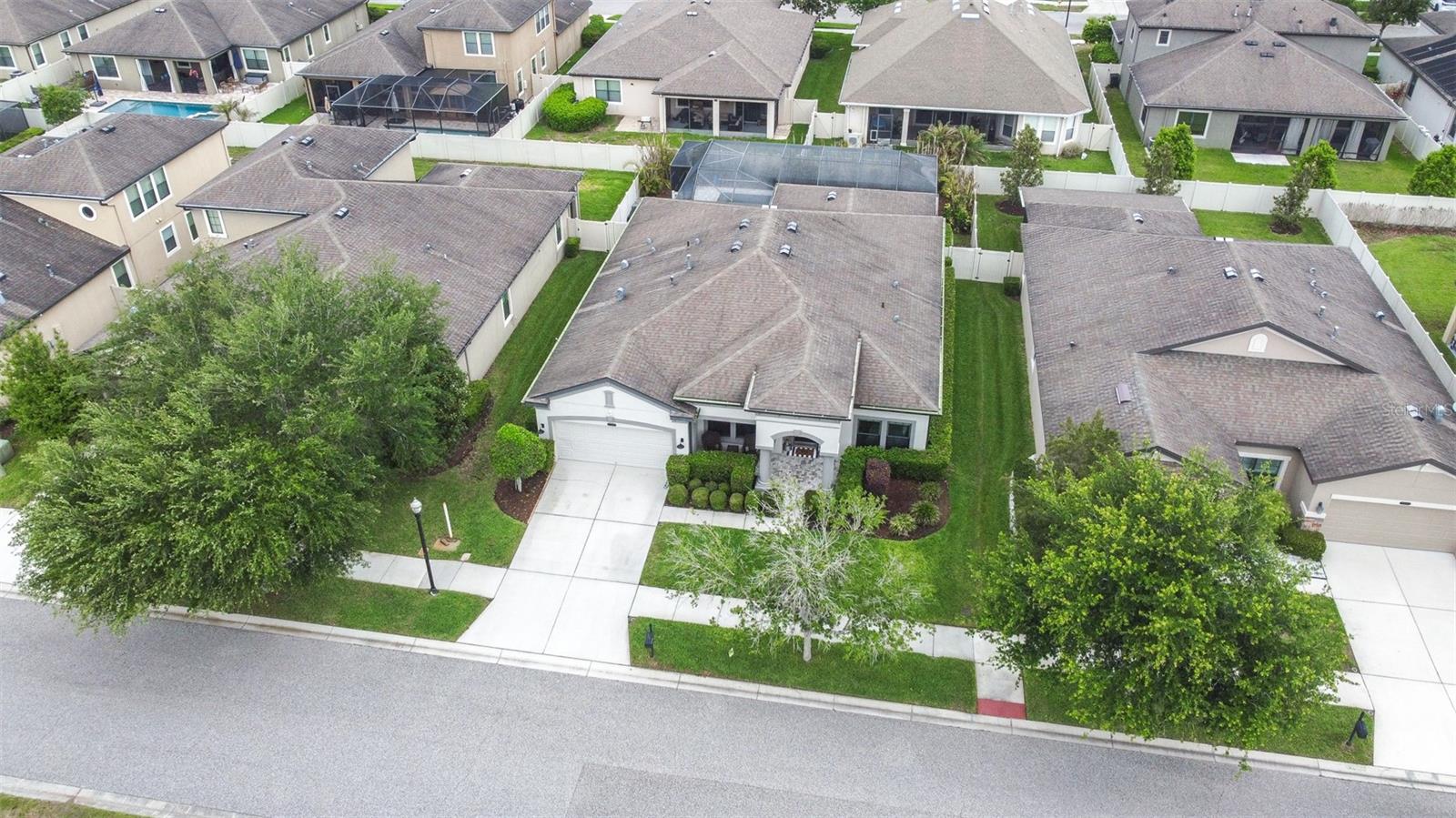 Listing photo id 52 for 21827 Billowy Jaunt Drive