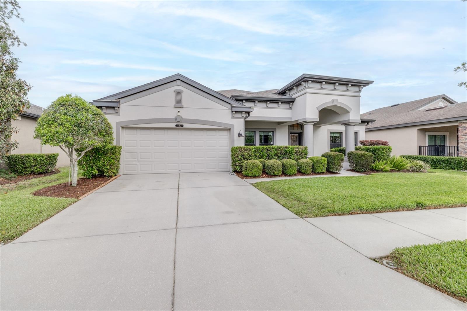 Listing photo id 4 for 21827 Billowy Jaunt Drive