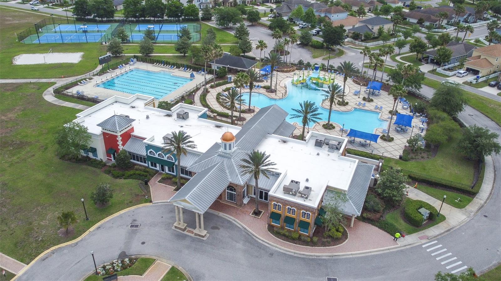 Listing photo id 62 for 21827 Billowy Jaunt Drive