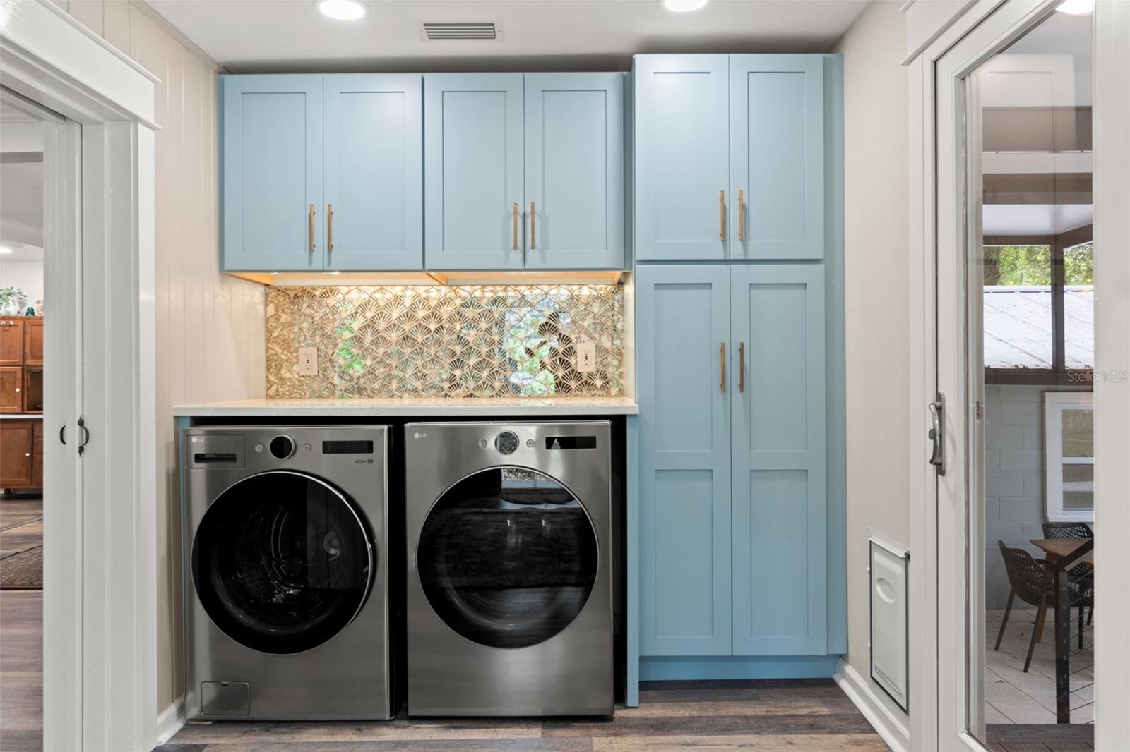 Image 10 of 93 For 6200 River Terrace