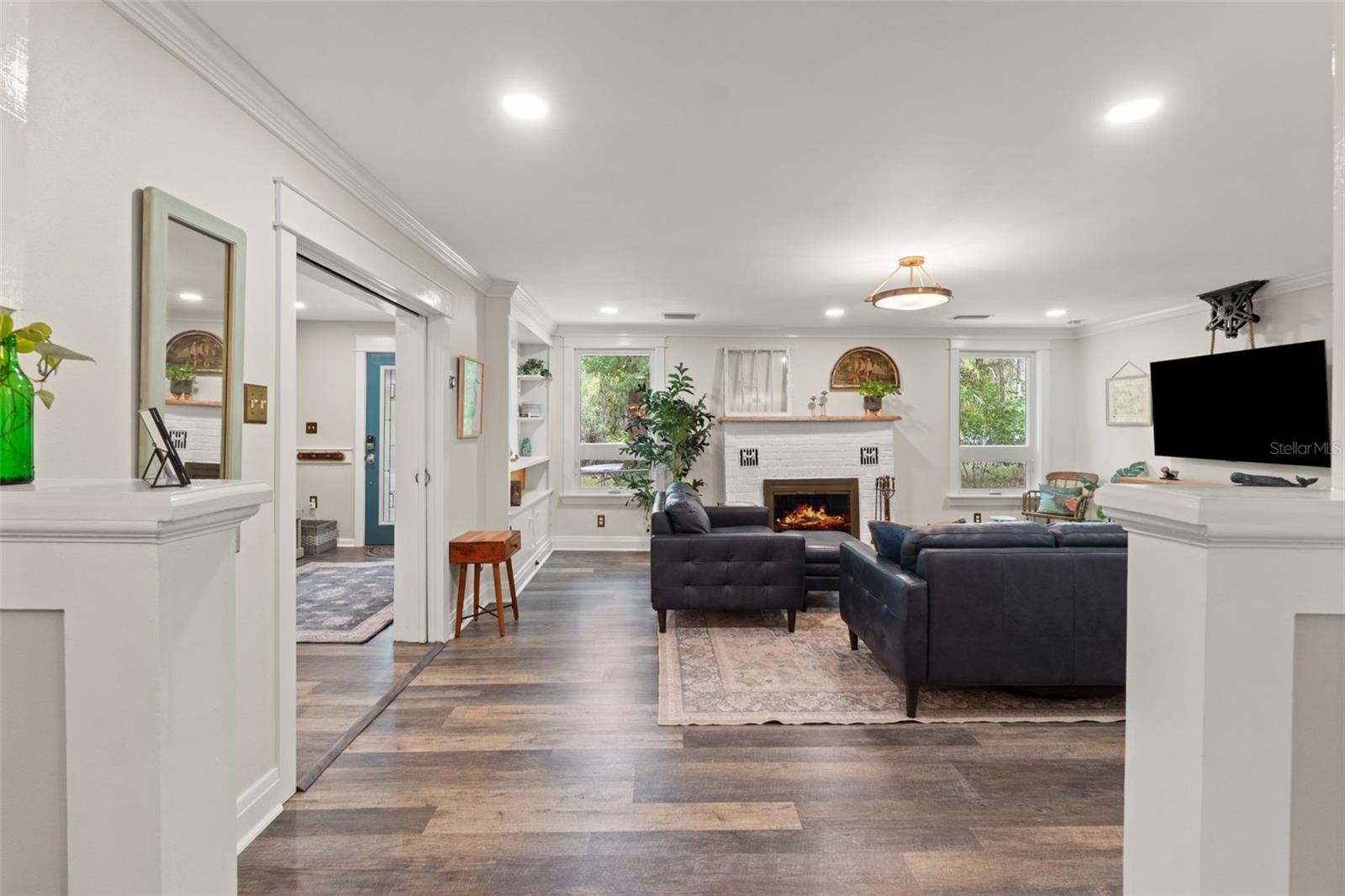 Image 17 of 93 For 6200 River Terrace