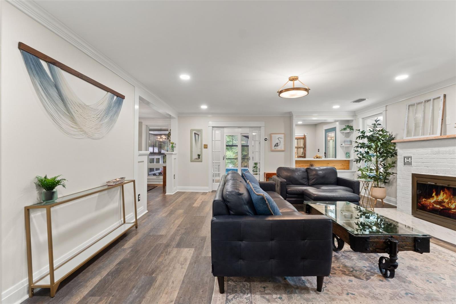 Image 19 of 93 For 6200 River Terrace