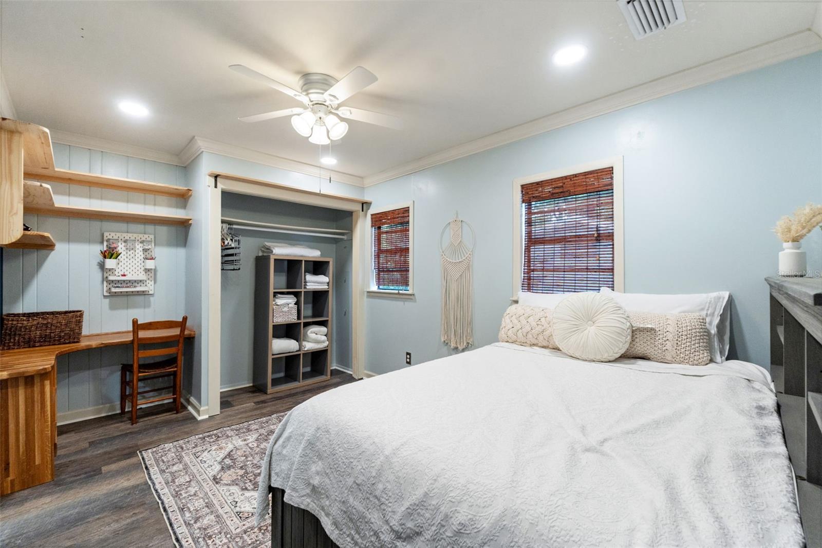 Image 33 of 93 For 6200 River Terrace