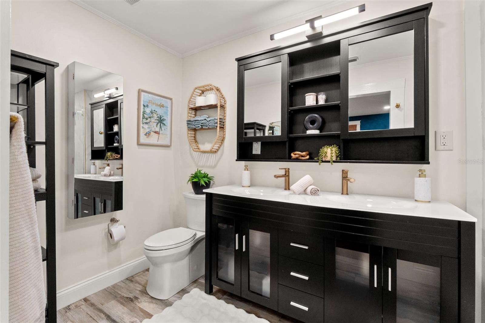 Image 40 of 93 For 6200 River Terrace