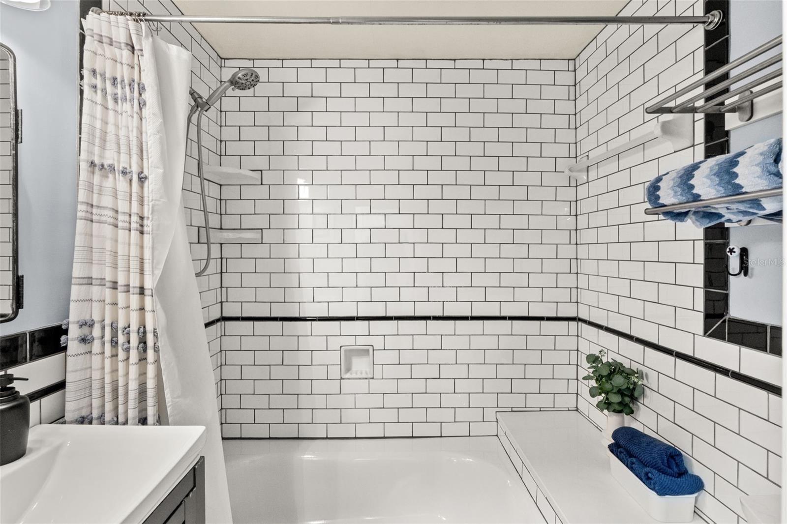 Image 45 of 93 For 6200 River Terrace