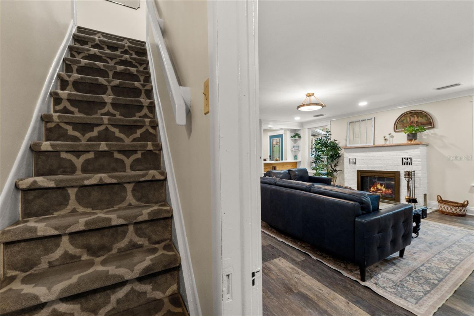 Image 48 of 93 For 6200 River Terrace