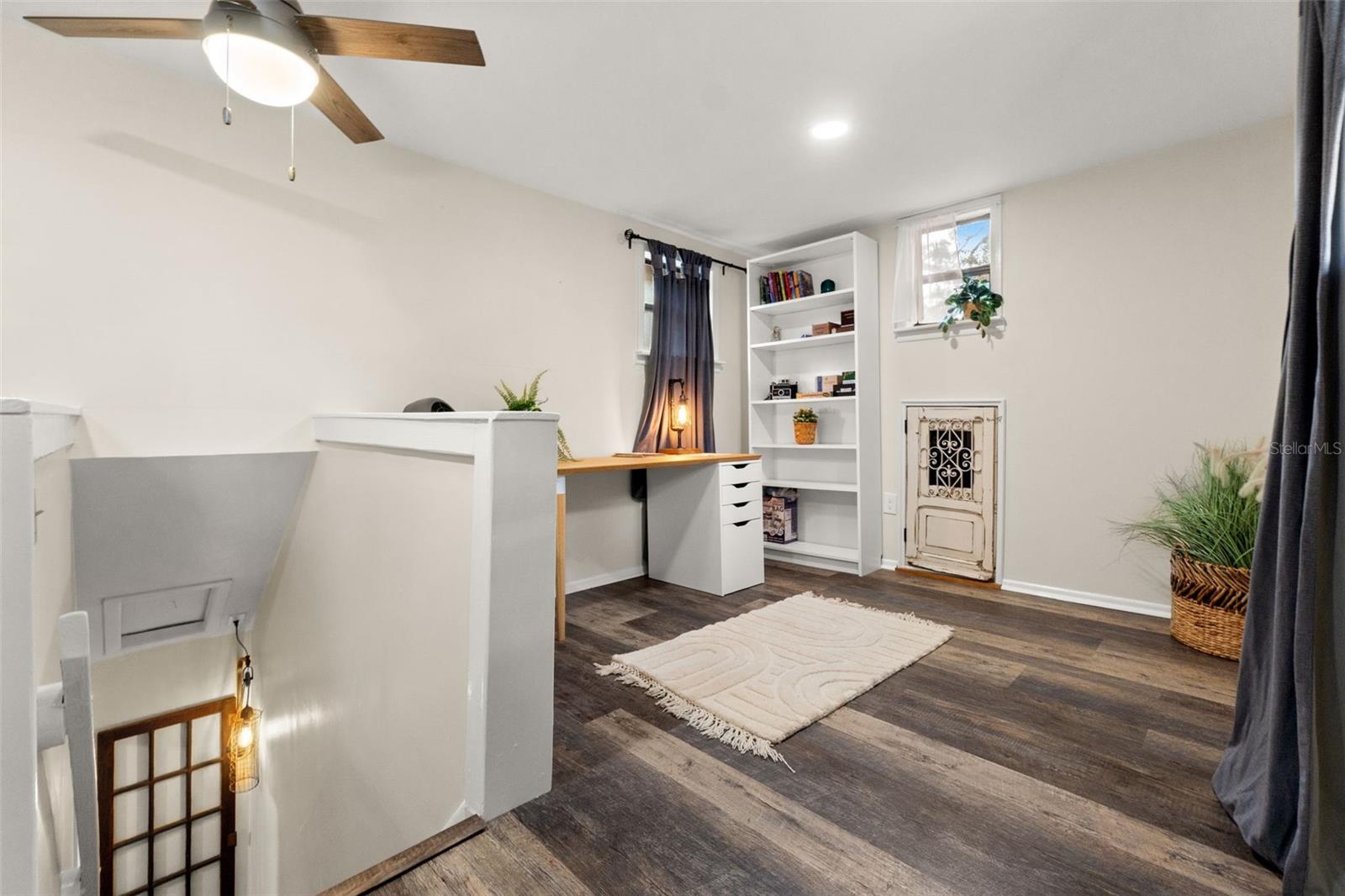 Image 49 of 93 For 6200 River Terrace