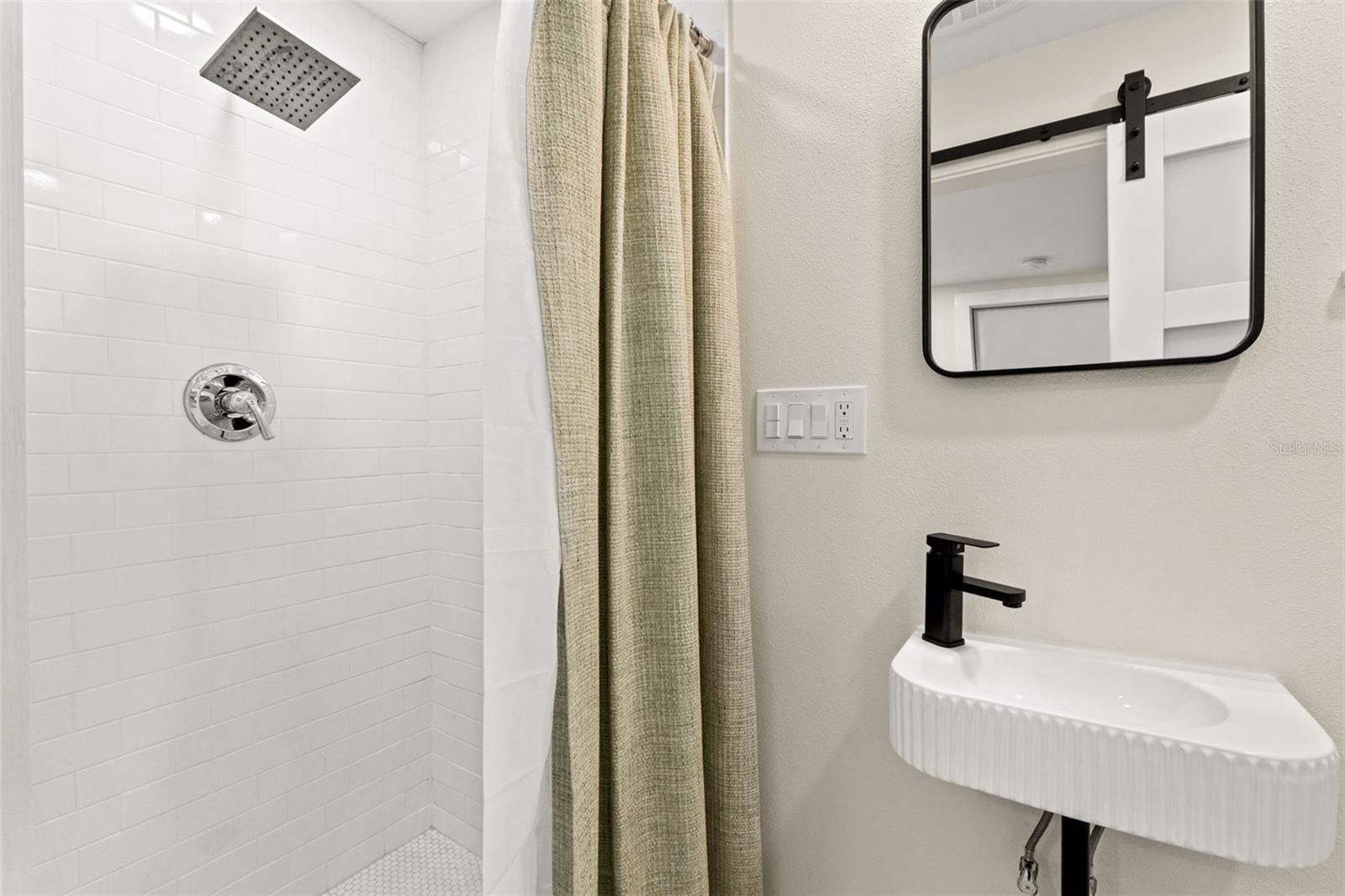 Image 59 of 93 For 6200 River Terrace